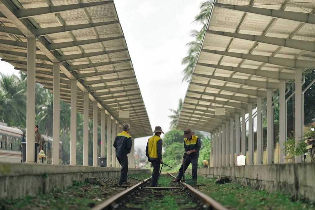 resistivity tomography survey along rail corridor for subsurface mapping