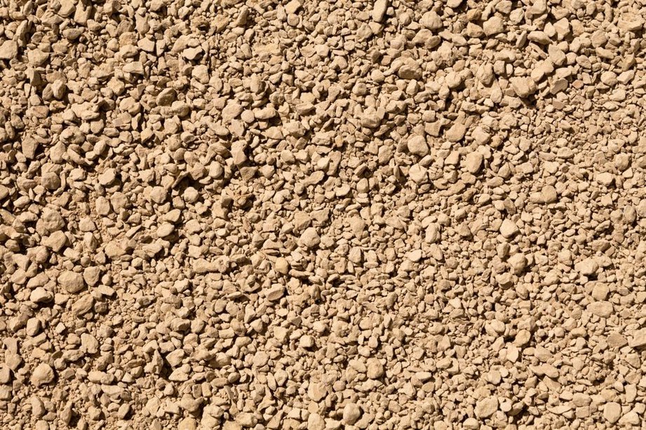 Drainage layer protected by filter geotextile