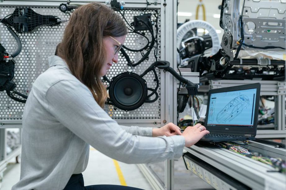 Engineer enters a request beside project documents