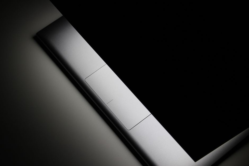Buyer checks the hinge and charging socket