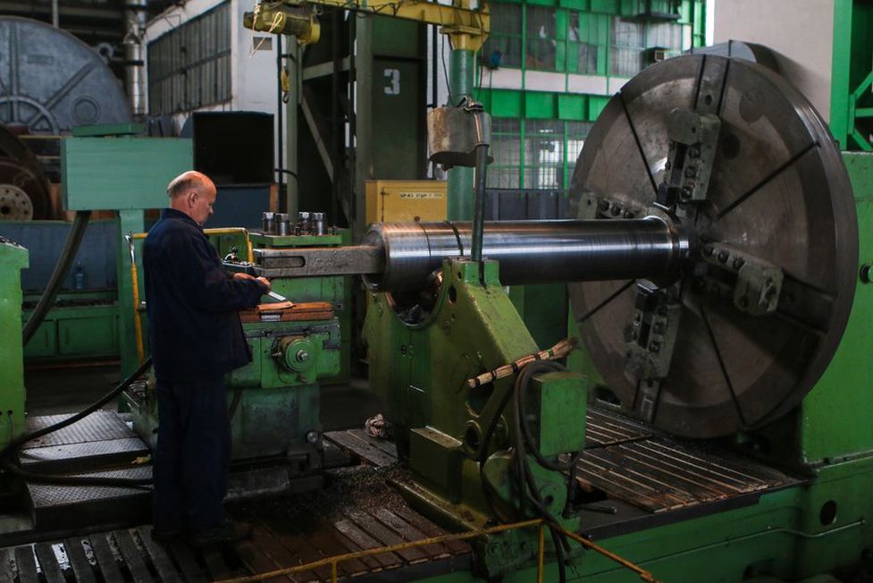 Lining segments awaiting dimensional and surface checks