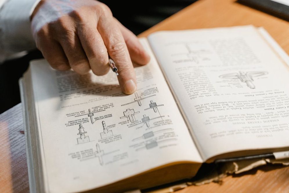 Connected pages show several routes through technical information